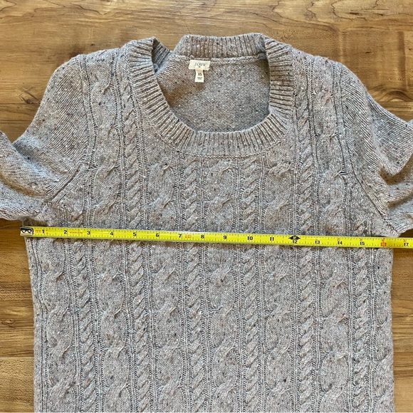 J. CREW XS Beige Lambswool Blend Cable Knit Crew Neck Fisherman Preppy Sweater - Picture 13 of 16